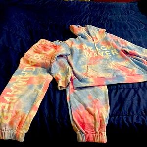Beachwaver sweat suit. Great shape size Large Women’s. Pastel tie dye